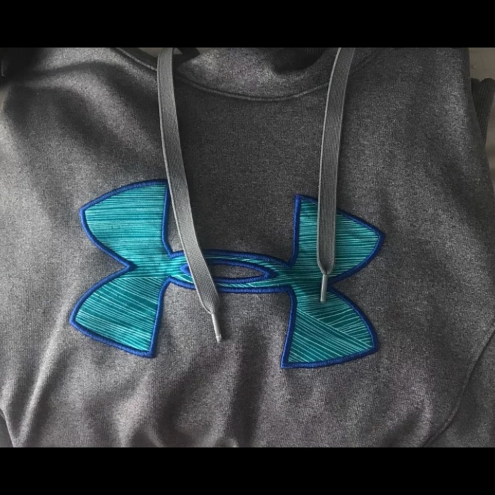 Under Armor Sweatshirt